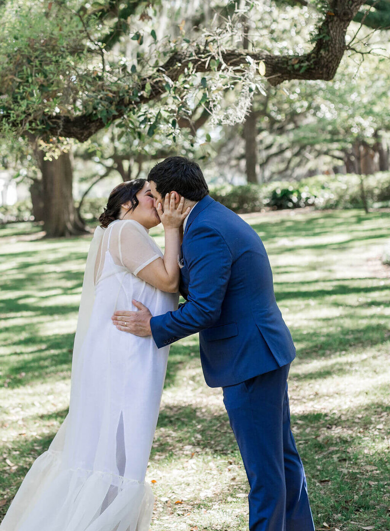 Savannah_Elopement_in_Forsyth_Park_Under_the_Oaks19