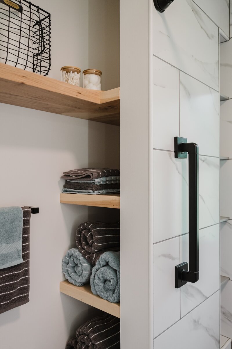 functional-bathroom-storage