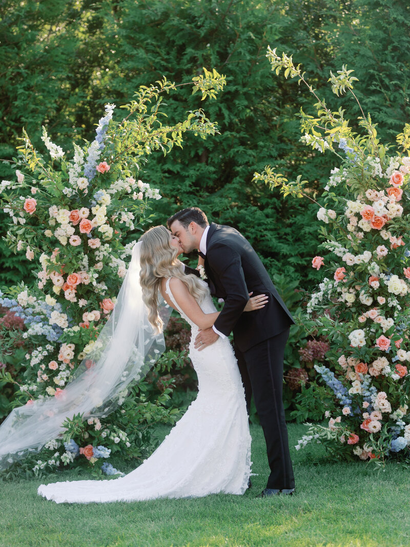 Canoe-place-wedding