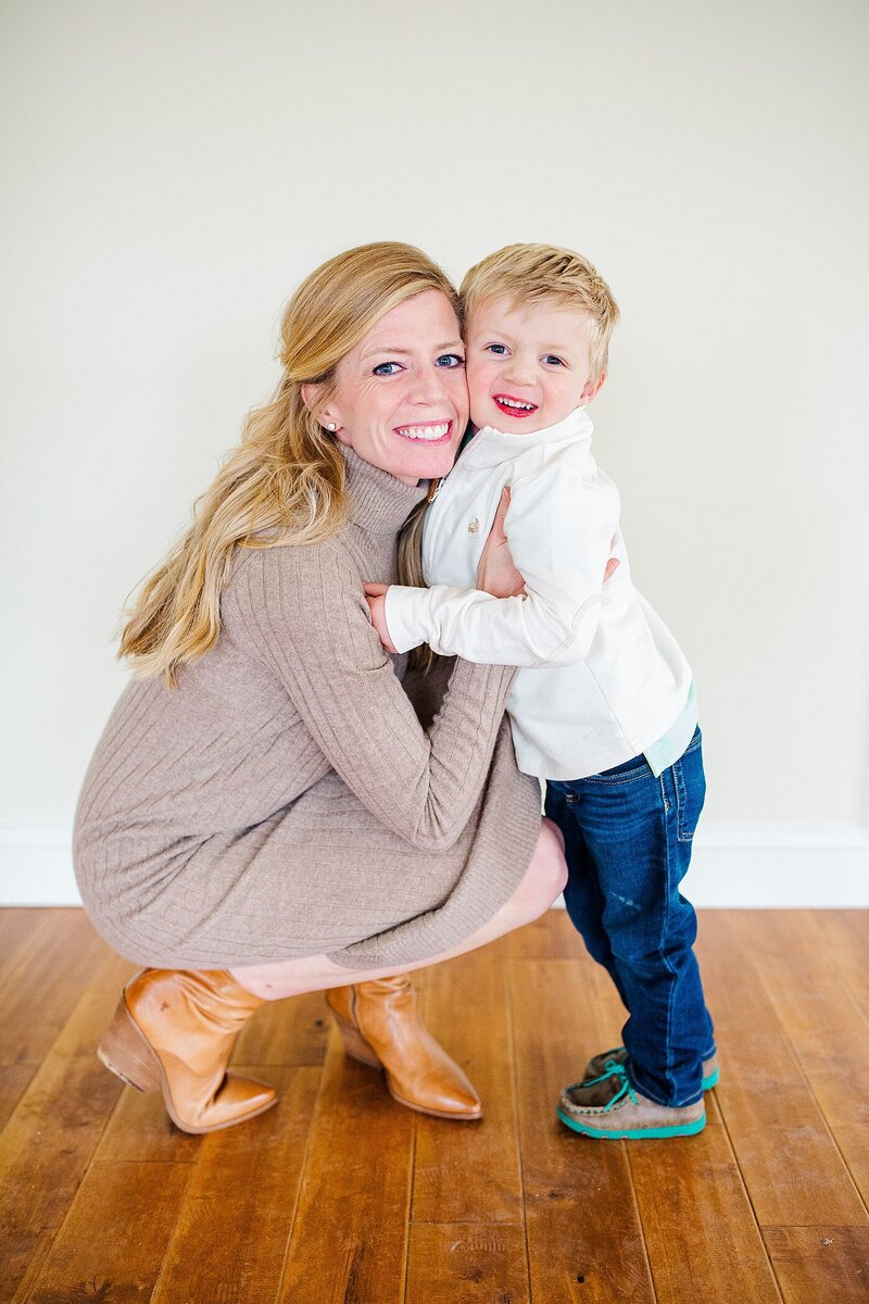mother and son by knoxville wedding photographer, amanda may photos