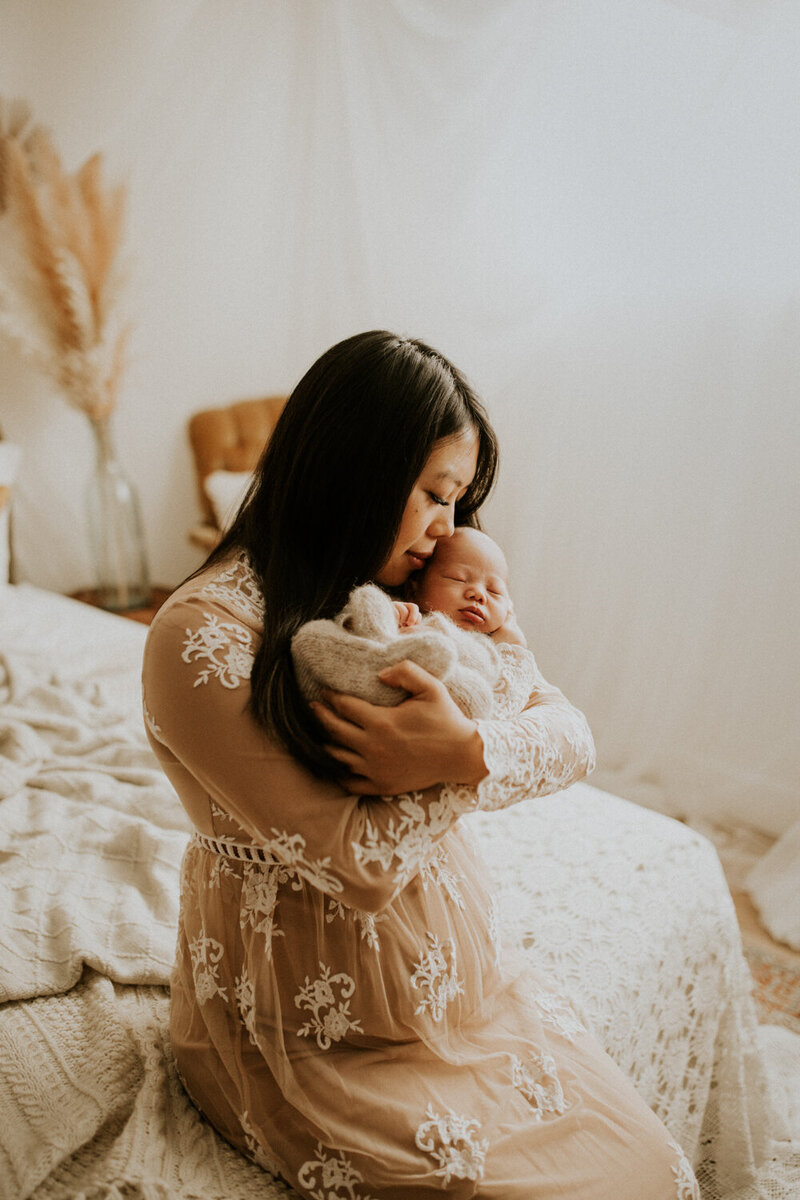 red-deer-central-alberta-newborn-maternity-photographer-33
