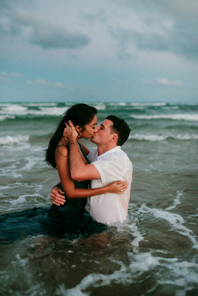 south_padre_island_wedding_and_engagement_photographer_couples-116