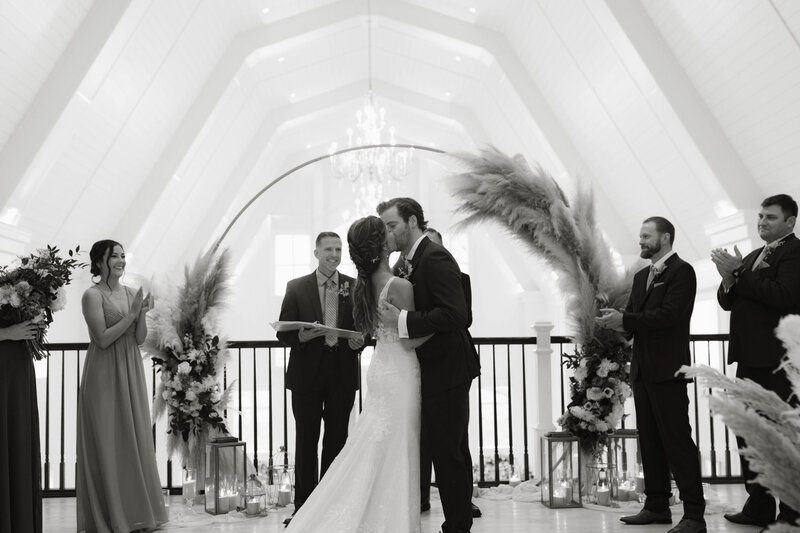 Etre farms Michigan wedding venue saint joseph st luxury barn all inclusive photography photographer -56