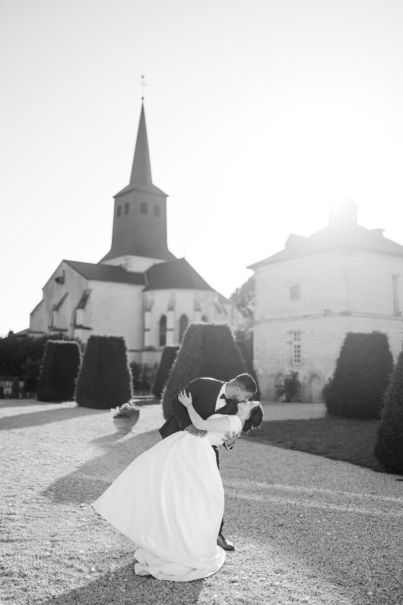 Morgane Ball Photography Chateau de Vitry-la-Ville Lovely Instants wedding planner Flexprod Bertacchi traiteur