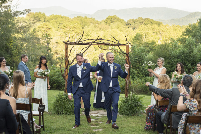 Wedding ceremony at Twisty Maple