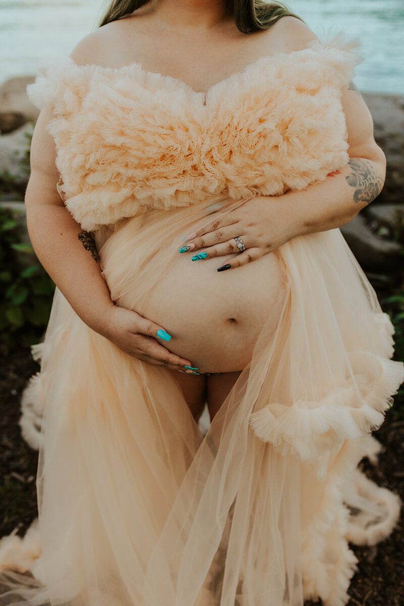 Maternity-Hudson-Valley-Love-toLens-Photography (10)