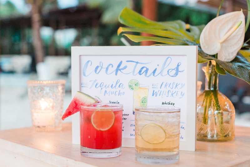tropical-destination-wedding-craft-cocktails