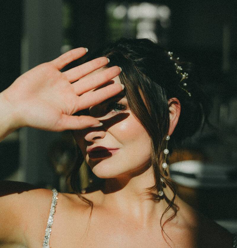 Indiana_Michigan_Wedding Planner_Zionsville_The Sixpence_Estate_Barn_Editorial_Bridal Fashion_Bridal Portrait