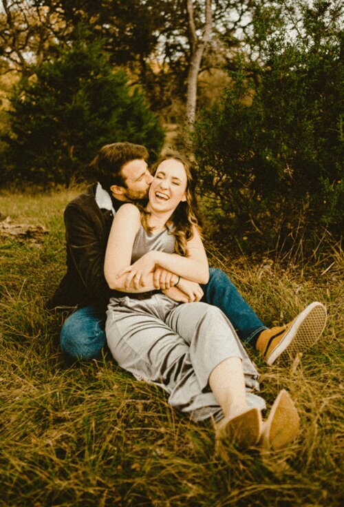 Hill-Country-Engagement-Photos.gif