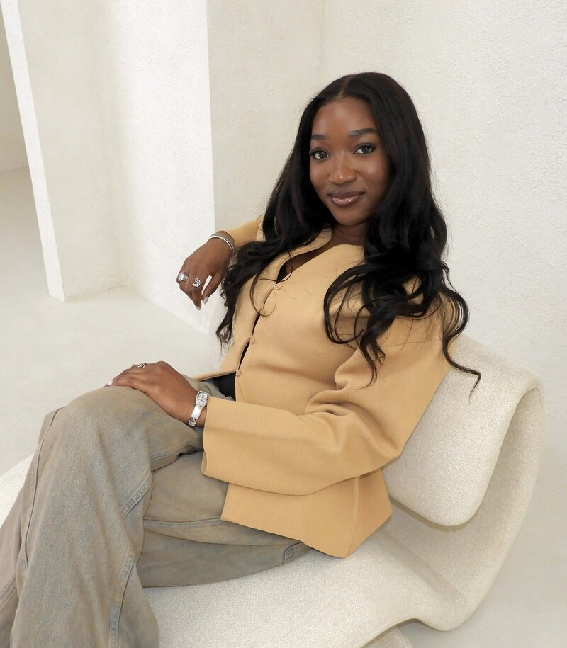 Toronto based - individual therapist focused on  anxiety, stress, interpersonal relationships and self-discovery.