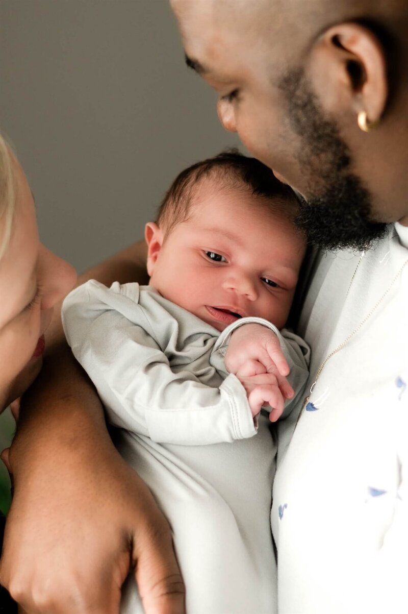 new-baby-newborn-in-home-photos-capebreton
