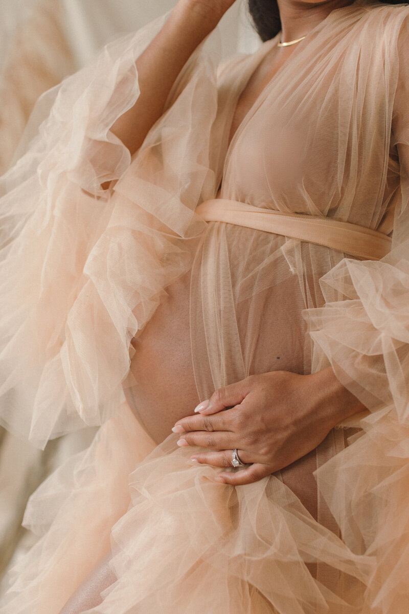 JLauryn_Maya-Neutral-Maternity-Studio-Session_WP(23)
