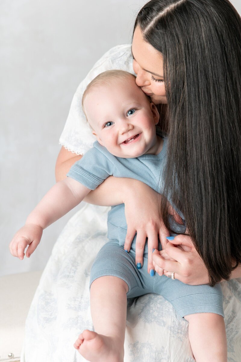 Smiling baby boy taken by Savannah photographer