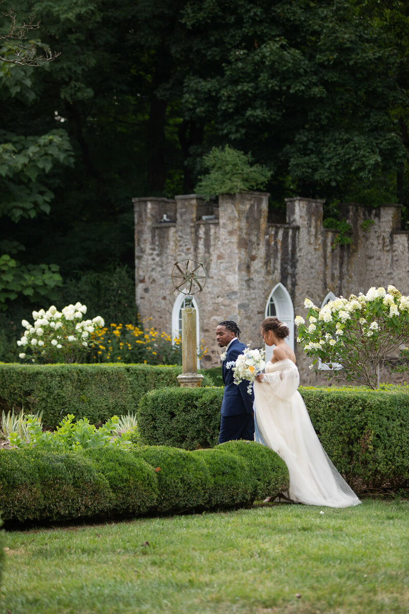wedding venue highland mansion and gardens black couple bridgerton wedding inspiration-1