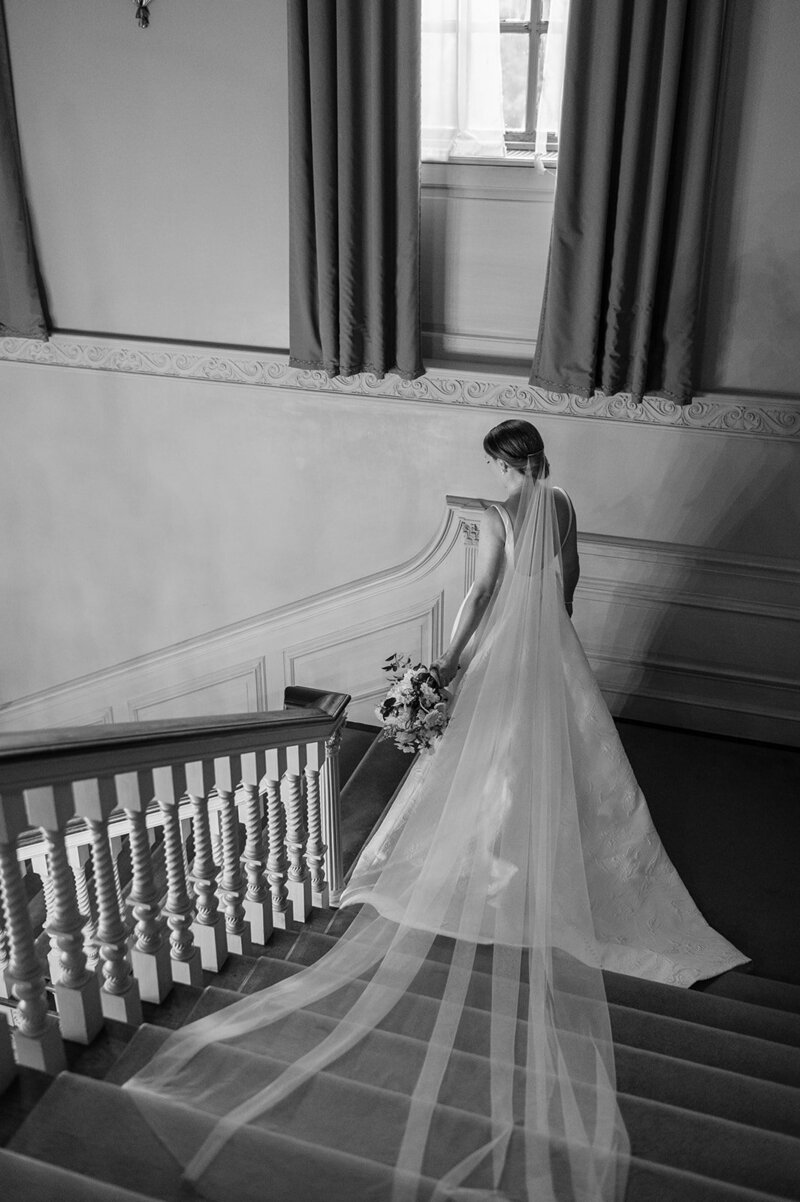 cathedral-veil-stairs-estate