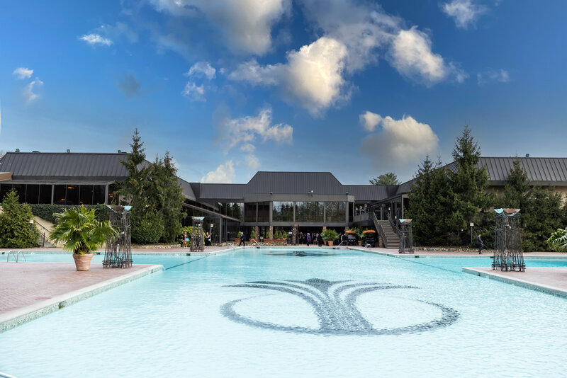 Crest Hollow Country Club