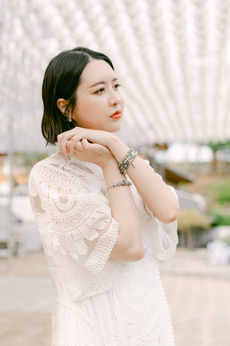 Discover a fashion-forward pre-wedding editorial at Bongeunsa Temple in Seoul—crafted for modern couples seeking luxury wedding photography, couture styling, and soulful storytelling in Korea. Captured by Seoul wedding photographer Michael Asmussen, this elevated shoot blends cultural heritage, minimalist elegance, and high-fashion editorial style 서울 강남의 봉은사에서 촬영된 패션 중심의 프리웨딩 에디토리얼. 세련된 커플을 위한 럭셔리 웨딩 촬영, 감각적인 스타일링, 그리고 문화와 감성을 담은 스토리텔링. 서울 웨딩 포토그래퍼 마이클 아스무센이 선보이는 하이엔드 감성 화보.
