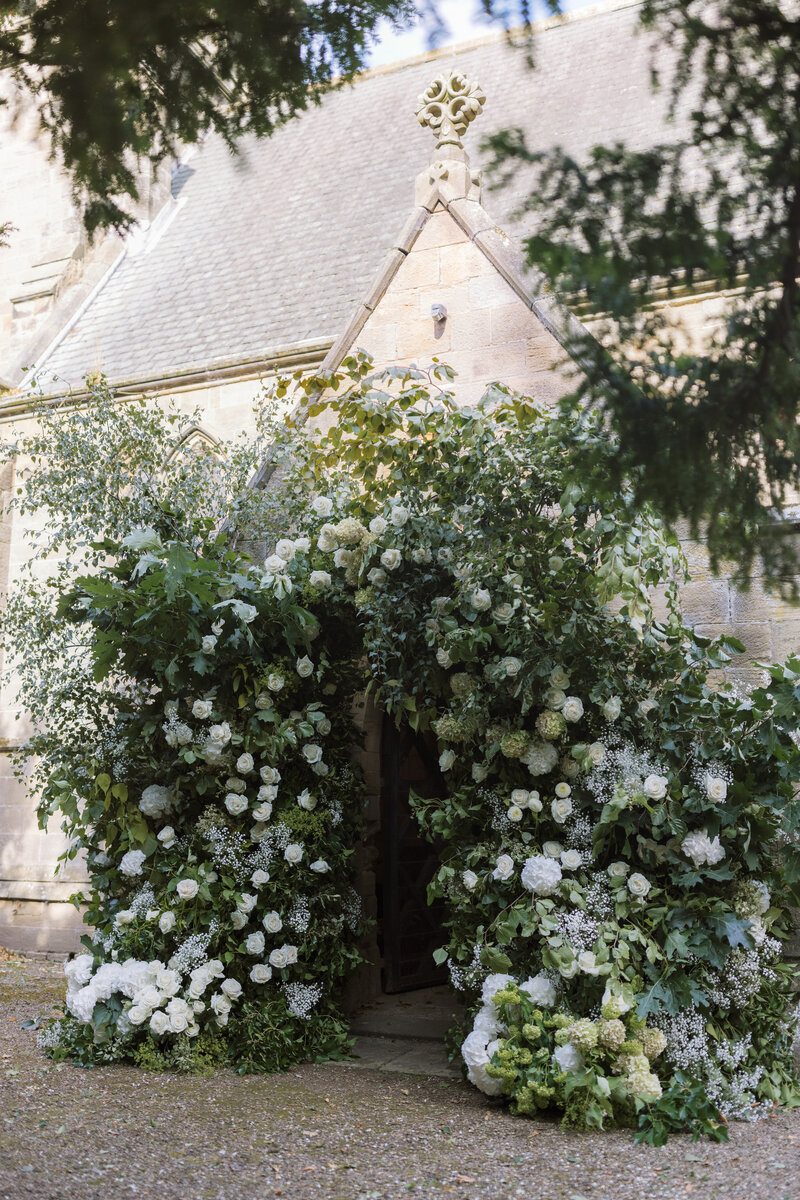 Cotswolds wedding florist 