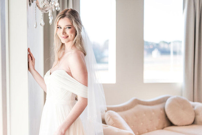 _Bride-Wedding-Dress-Sofa-The-Legacy-At-Willow-Pond-2882