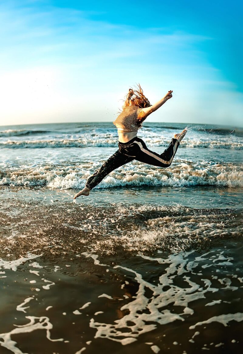 Best Folly Beach senior portraits, high school graduation photography Folly Beach, senior photography Folly Beach