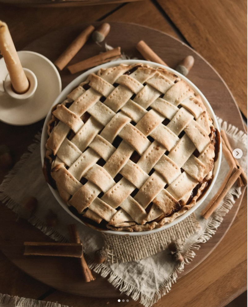 Modern-Homemaker-Apple-Pie-Baking-Homemaking-SAHM