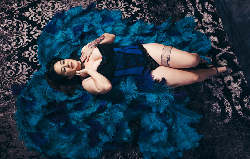 savannah-boudoir-angel-wings-corset-02