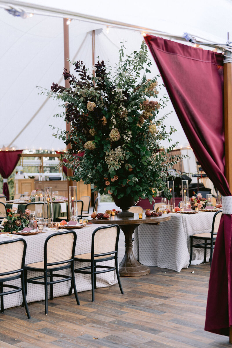 NikkiSanterre_EastCoastLuxuryWeddingPhotographer_CaitieHanrahan_KeswickHallWedding_Jac&ZachFilm-2239