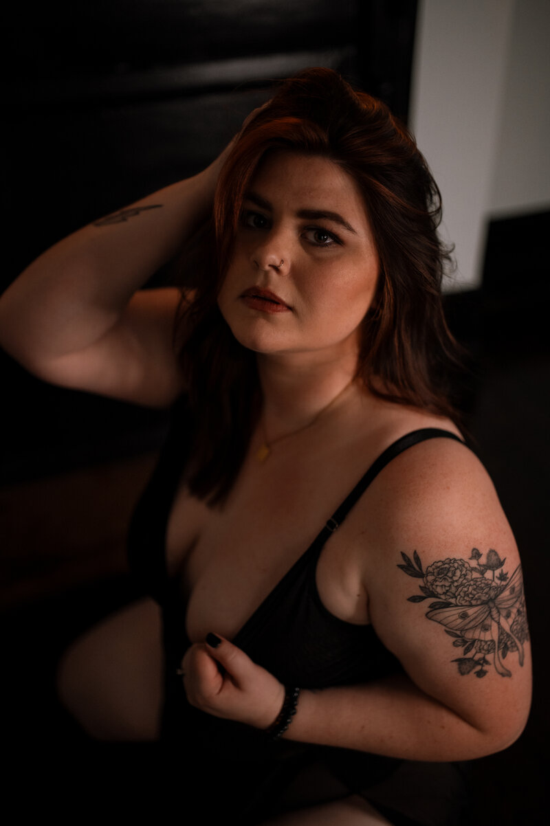 Women posing for boudoir session in Gulfport, Mississippi.