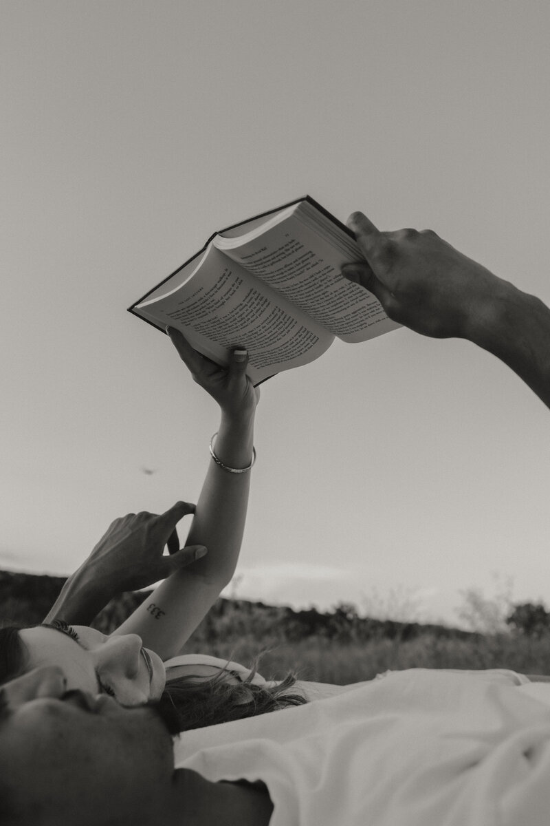 Engaged couple holding hands at South Congress in Austin, photographed by Valeria Ortega, couples photographer.