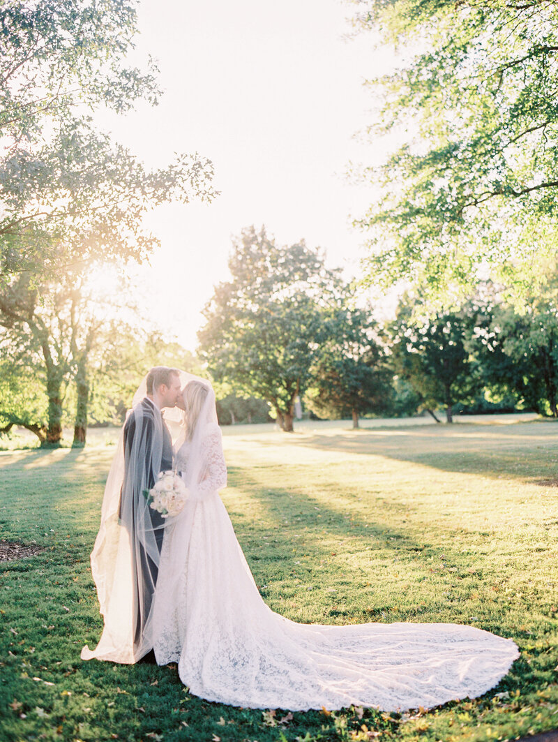 Lauren & Johnny | Holladay, Utah Wedding | Mary Claire Photography | Arizona & Destination Fine Art Wedding Photographer