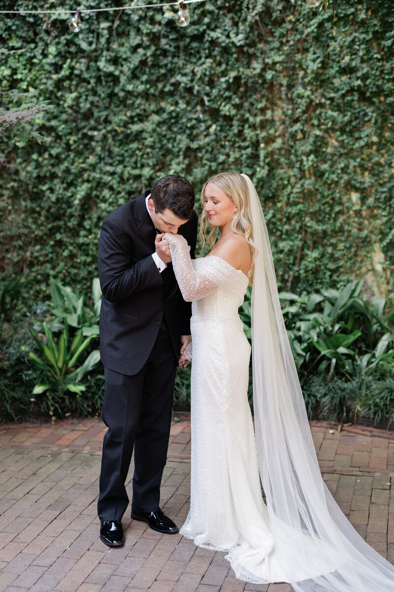 How To Get Stunning Veil Photos- Two Things to Remember - Showit Blog