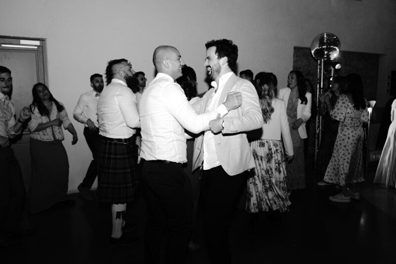 French wedding photographer Domaine de Sarson Grignan-144