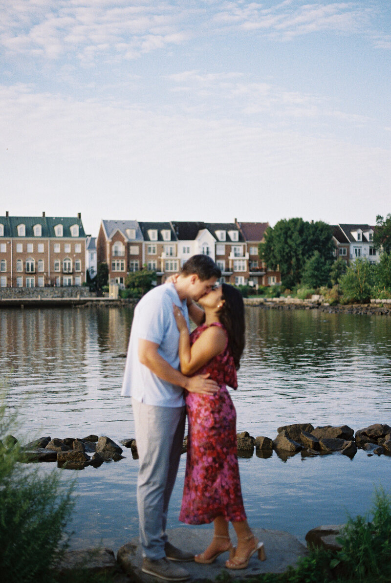 Old-Town-Alexandria-Engagement-Session-on-35mm-Vintage-Film-10