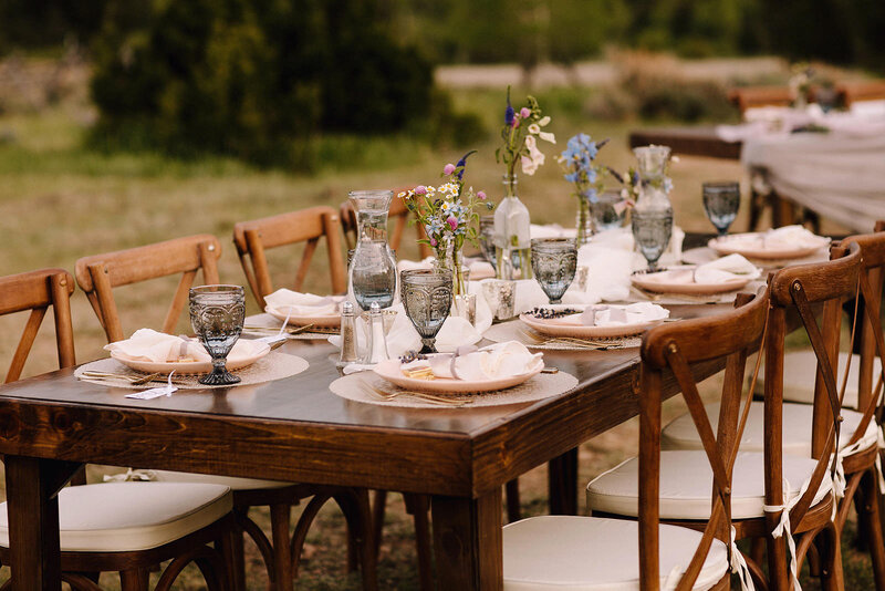 Liz Osban Photography Wyoming Wedding Photographer Cody Thermopolis Meeteetse Sheridan Big Horn Cheyenne Laramie Venue Ceremony Reception Florist Elopement Elope Best 11