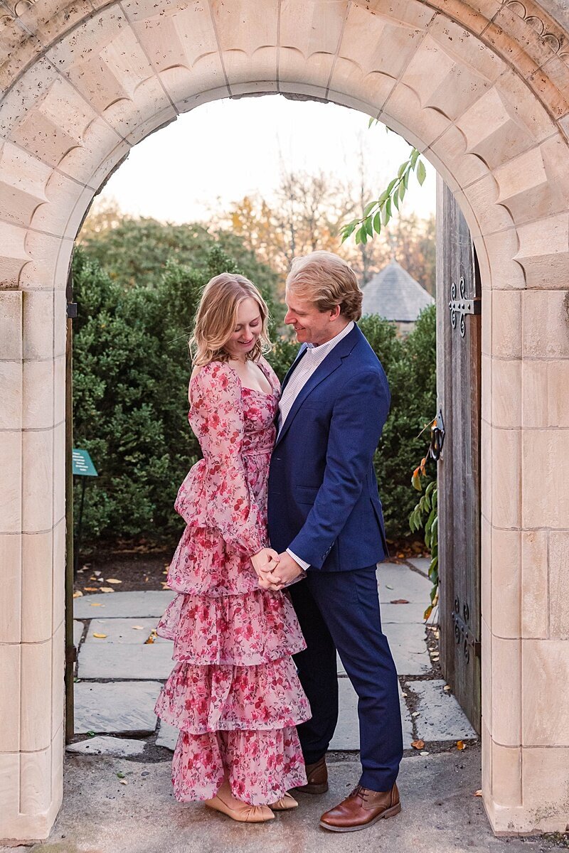 national-cathedral-engagement-session-beautiful-photos-of-couple-capturing-engagement-moments-washington-dc