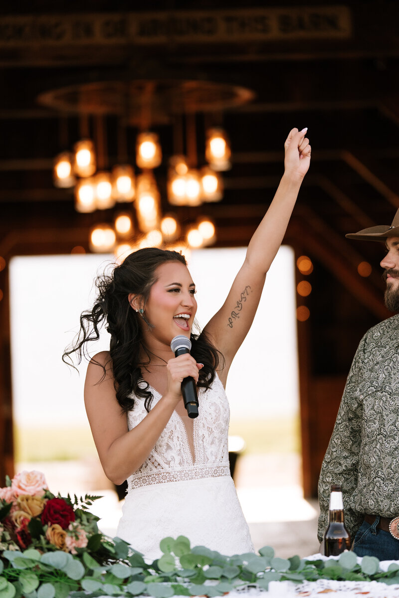 parkhomeranchwesternelegantwedding-23