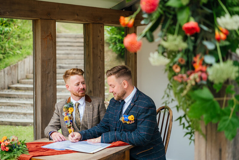 Kilminorth Cottages styled wedding shoot - Charlie Flounders Photography -0074 (1)