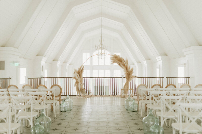 Etre farms Michigan wedding venue saint joseph st luxury barn all inclusive photography photographer -11