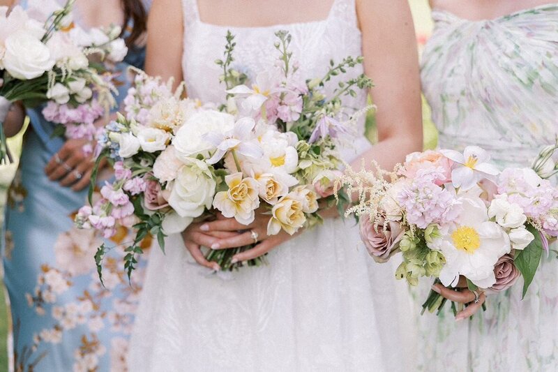 spring wedding bouquets