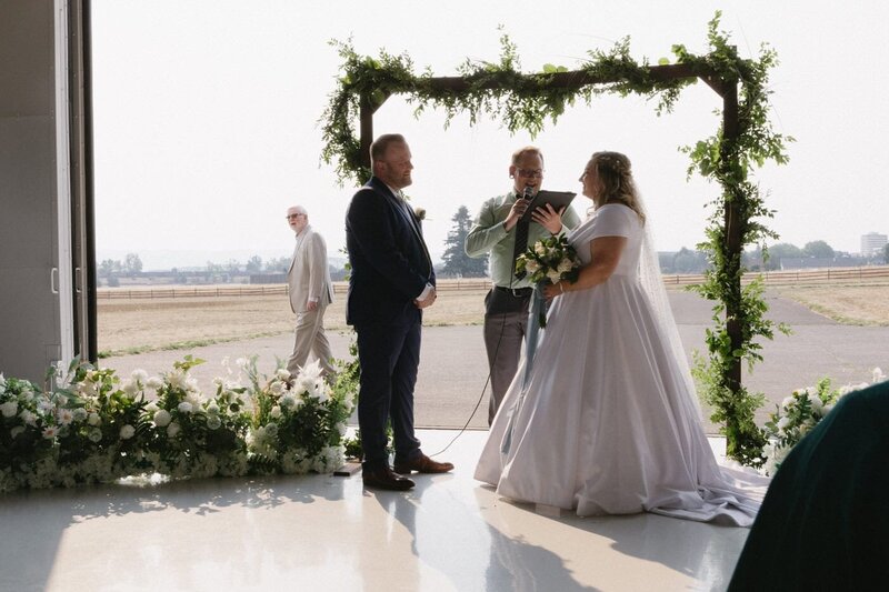 classic-and-documentary-style-wedding-photography-302