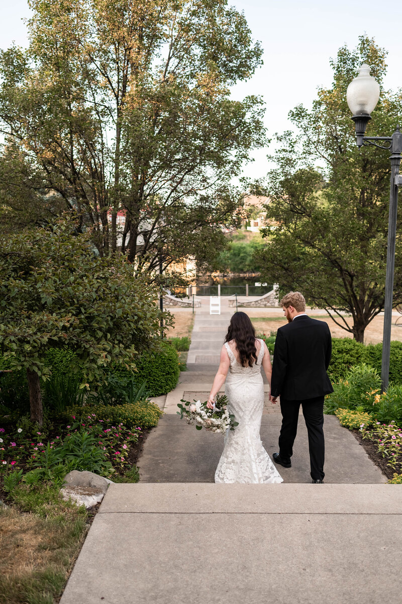 46-K&M - Grand Ledge Opera House Wedding - Mariah Kasten Photo