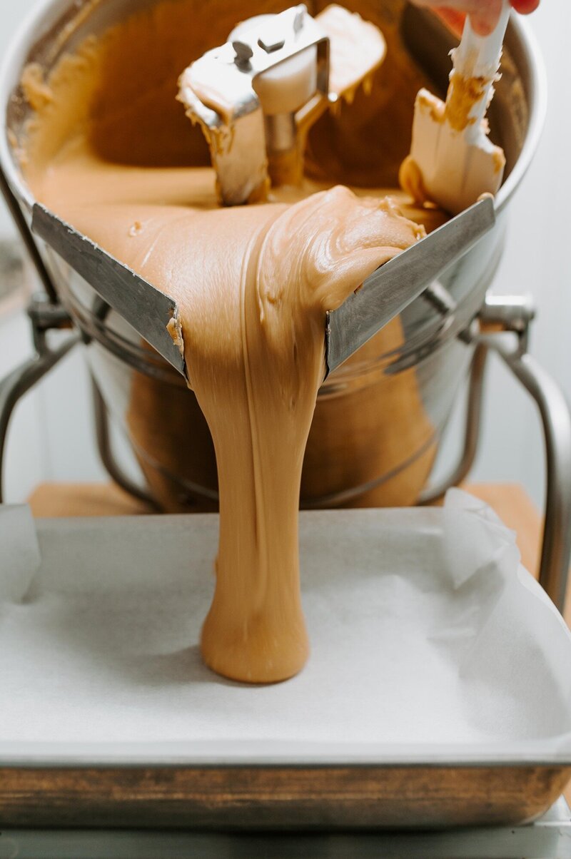 pouring-fudge