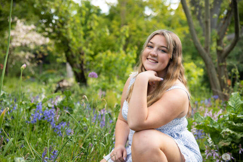 StrongsvilleOhioSeniorPhotosGardenviewHorticulturalParkPositivelyPortraits19