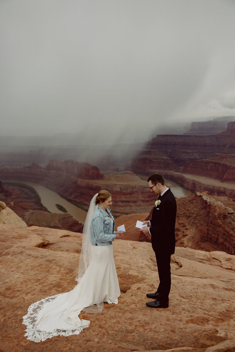 adventure-elopement-in-moab-utah6