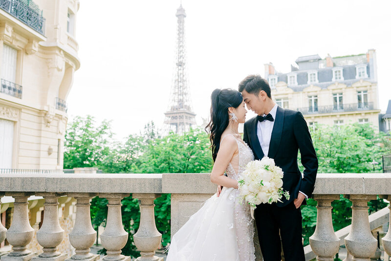 Morgane Ball Photographer pre wedding Paris photoshoot eiffel tower camoens