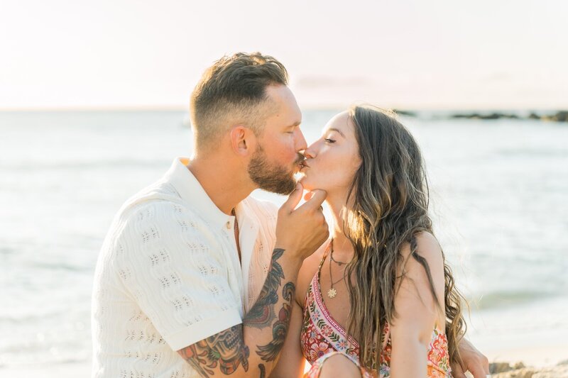 Big Island Proposal kiss