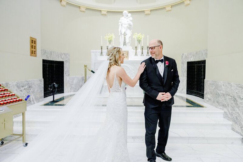 Father-Daughter-First-Look-Sioux-Falls-Catholic-Wedding-Cathedral-04