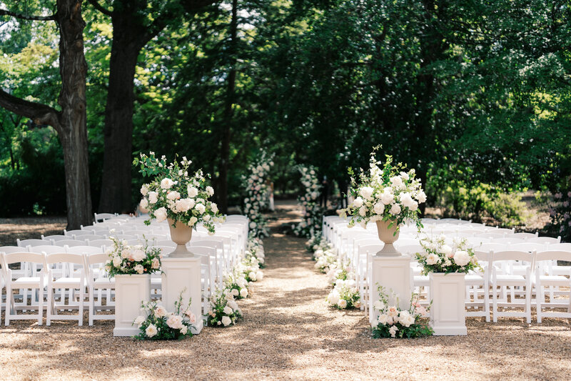 Charlote-North-Carolina-Spring-Wedding-Vanlandingham-Estate-Taylor-Cline-Photography-Wedding-43