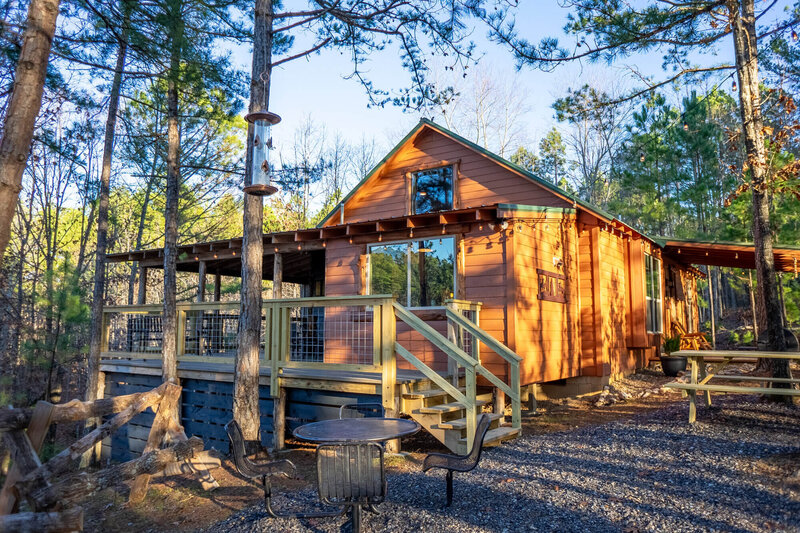 Family sized cabin outside of Mena, AR near the Wolfpen Gap Trails