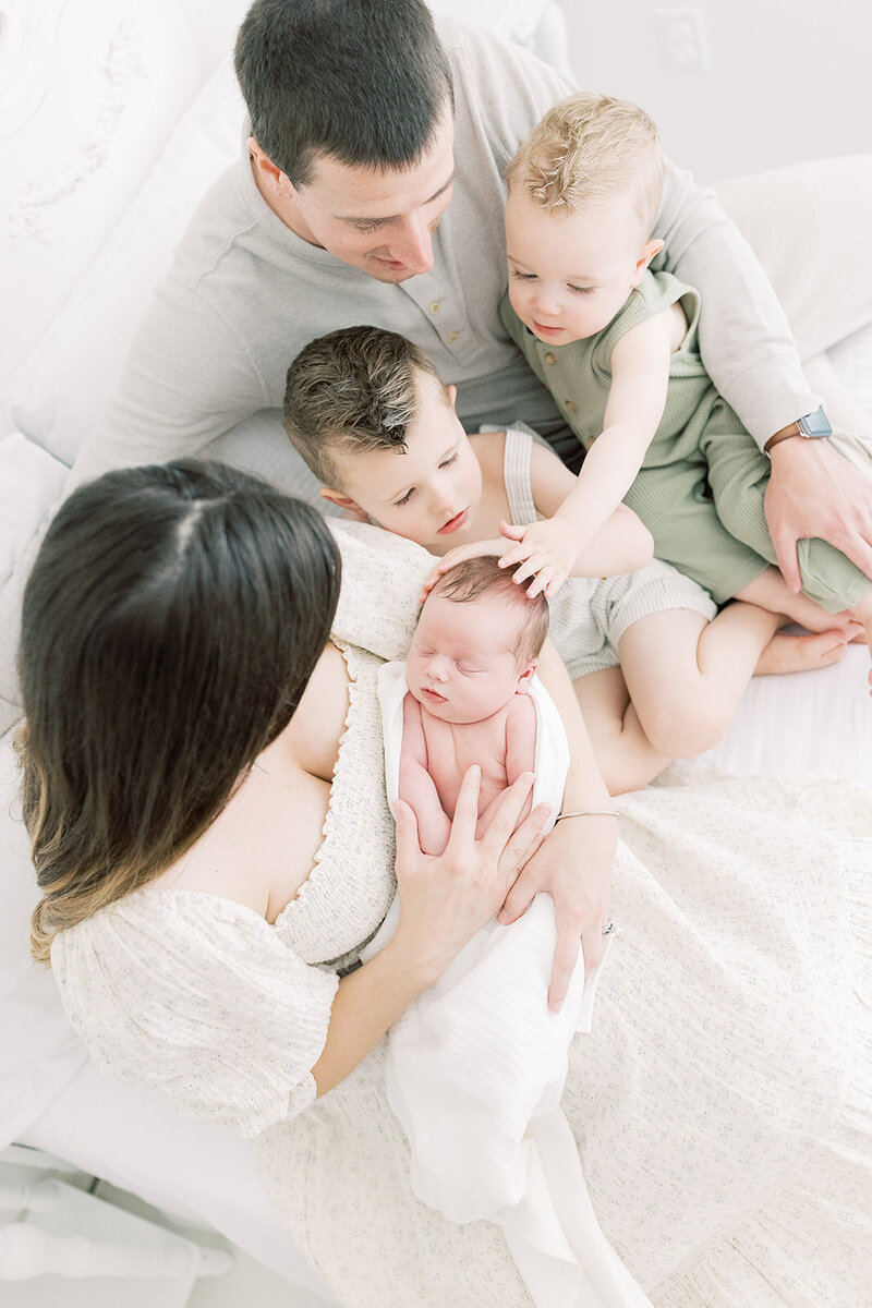 Cincinnati-Newborn-Photography-Winter-Freire-056